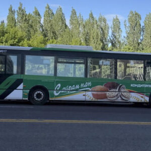 Оклейка бренда Сайрам Нан на автобусе